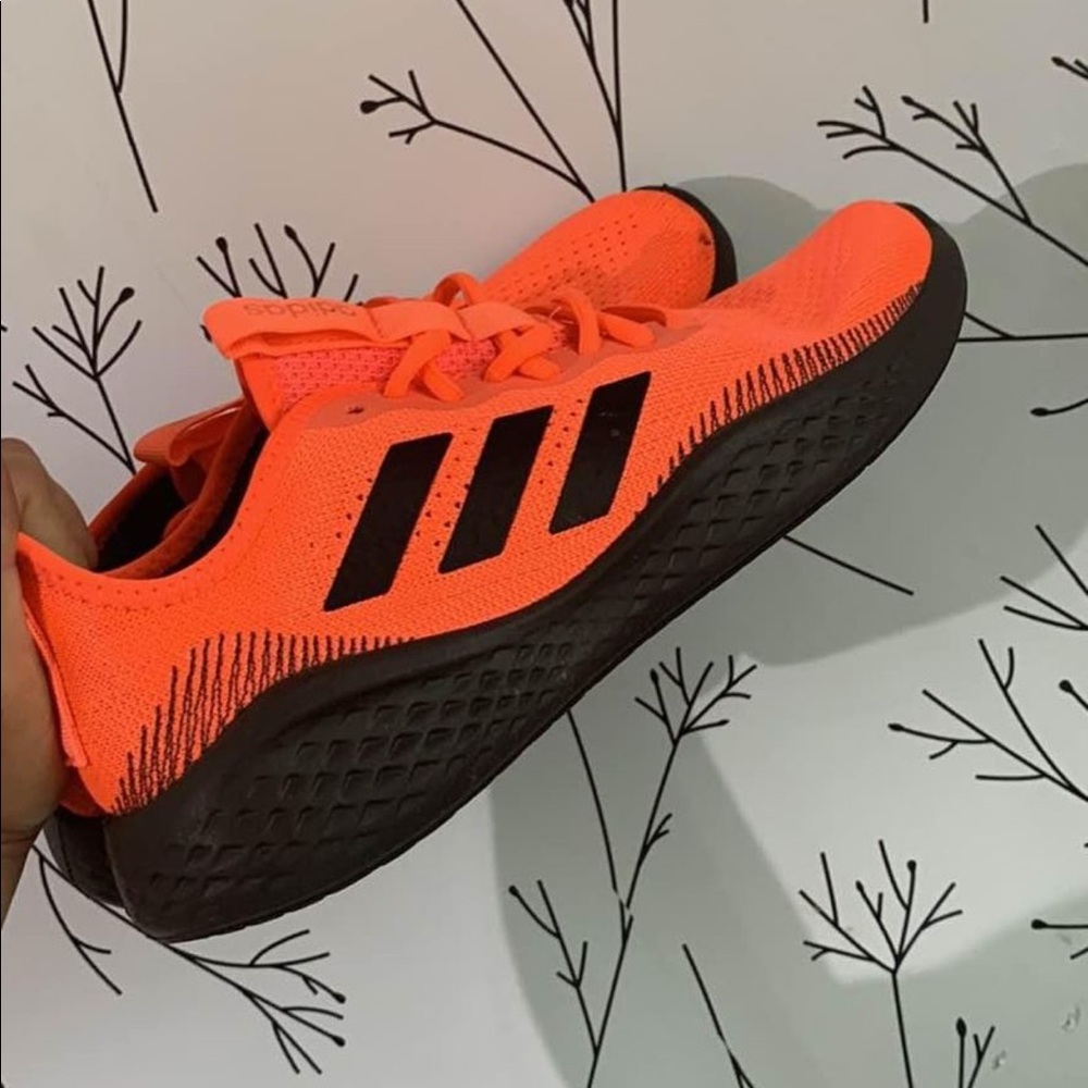 Men Adidas size 7.5 worn once